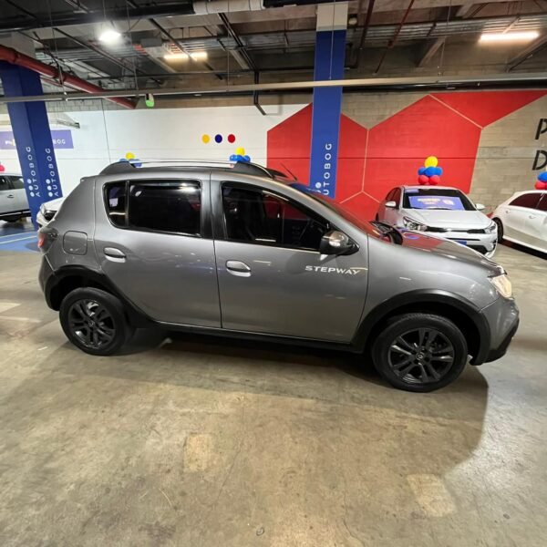 Renault Stepway Zen<br>2021<br>$45.930.000 - Imagen 4