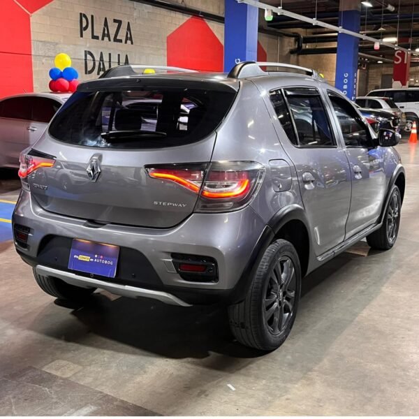 Renault Stepway Zen<br>2021<br>$45.930.000 - Imagen 5