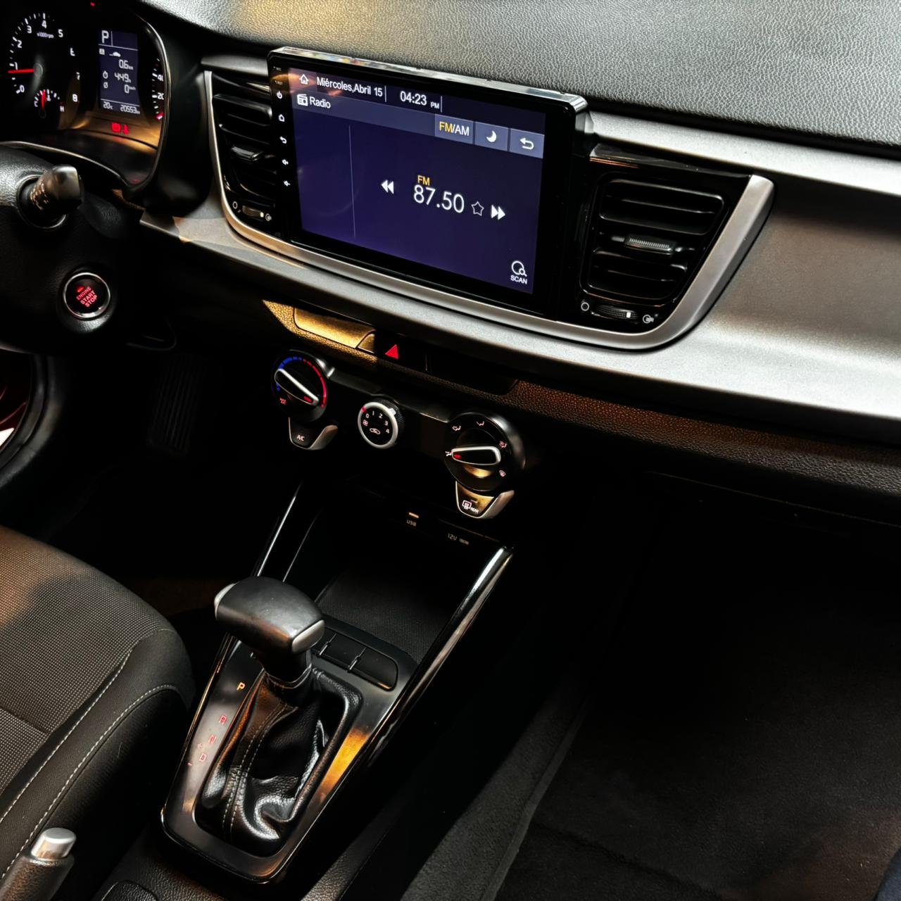 Kia Rio Vibrant<br>2024<br>$74.980.000 - Imagen 11