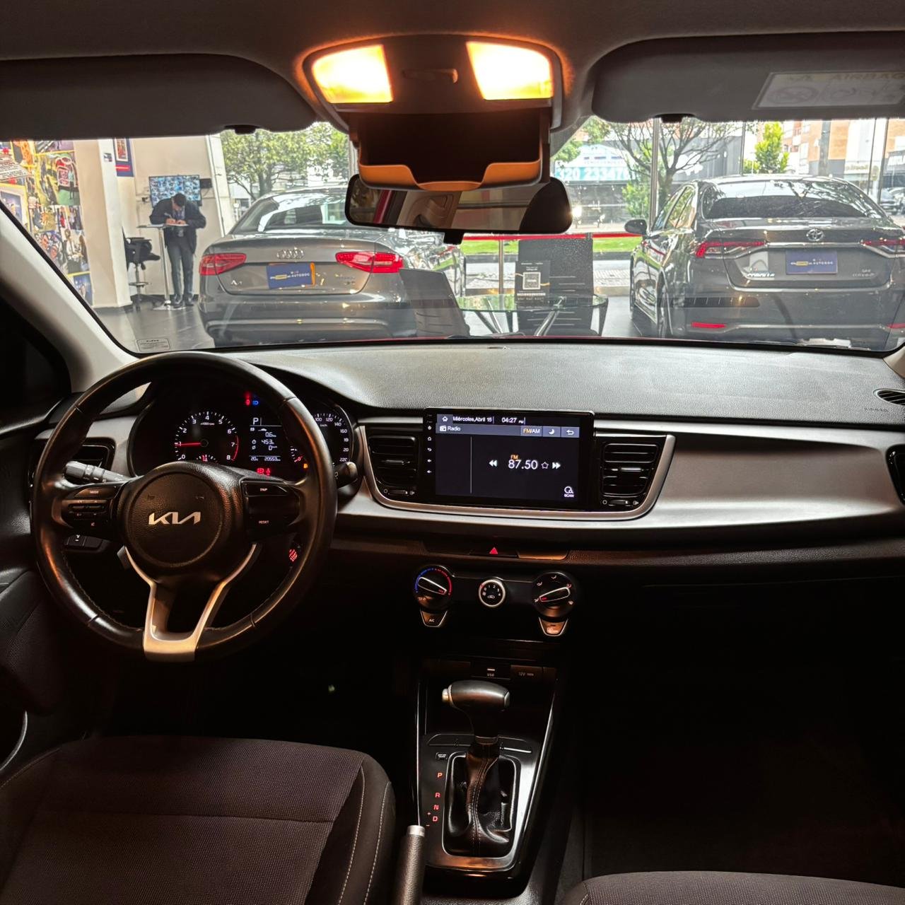 Kia Rio Vibrant<br>2024<br>$74.980.000 - Imagen 14