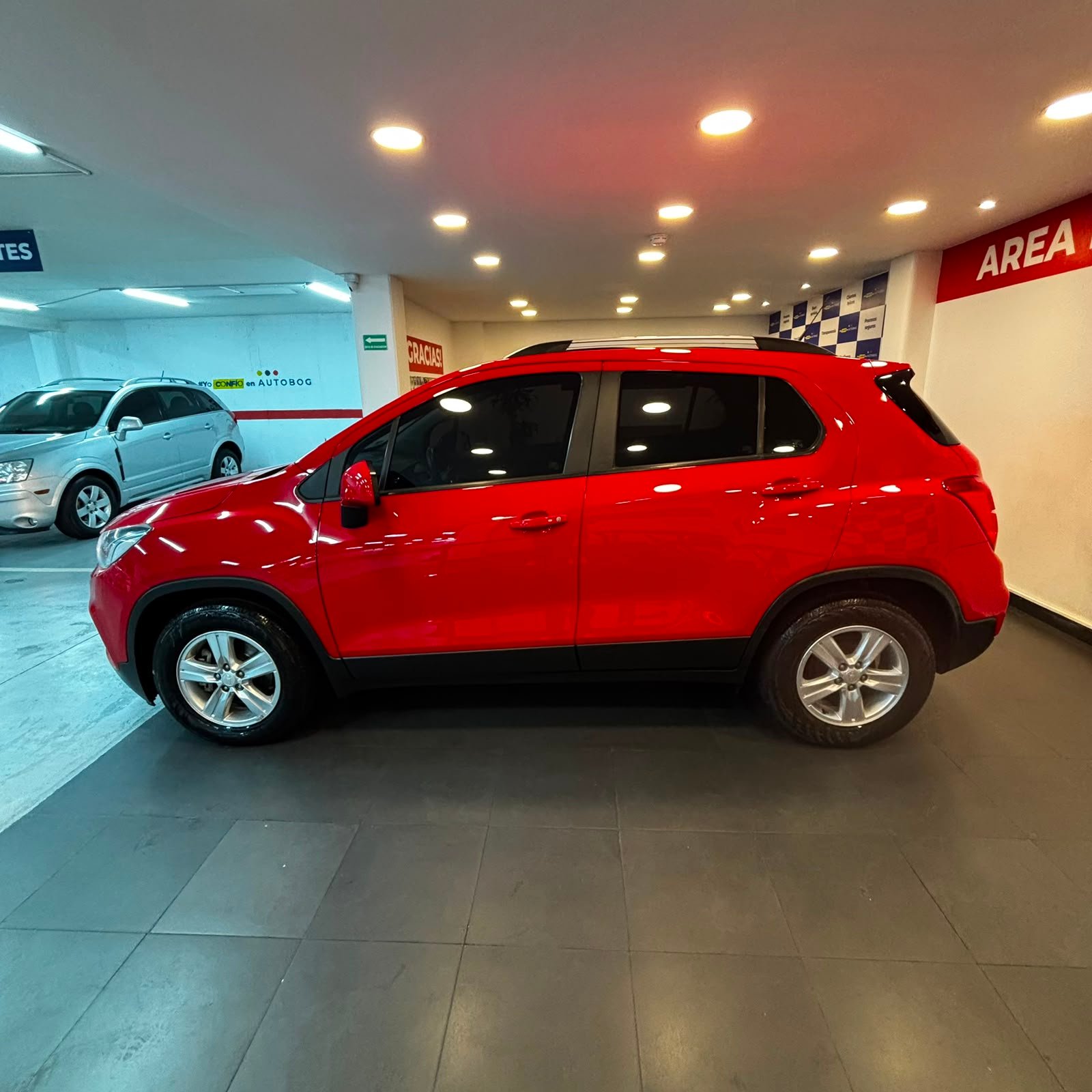 Chevrolet Tracker Versión ls 4x2<br>2017<br>$52.980.000 - Imagen 9
