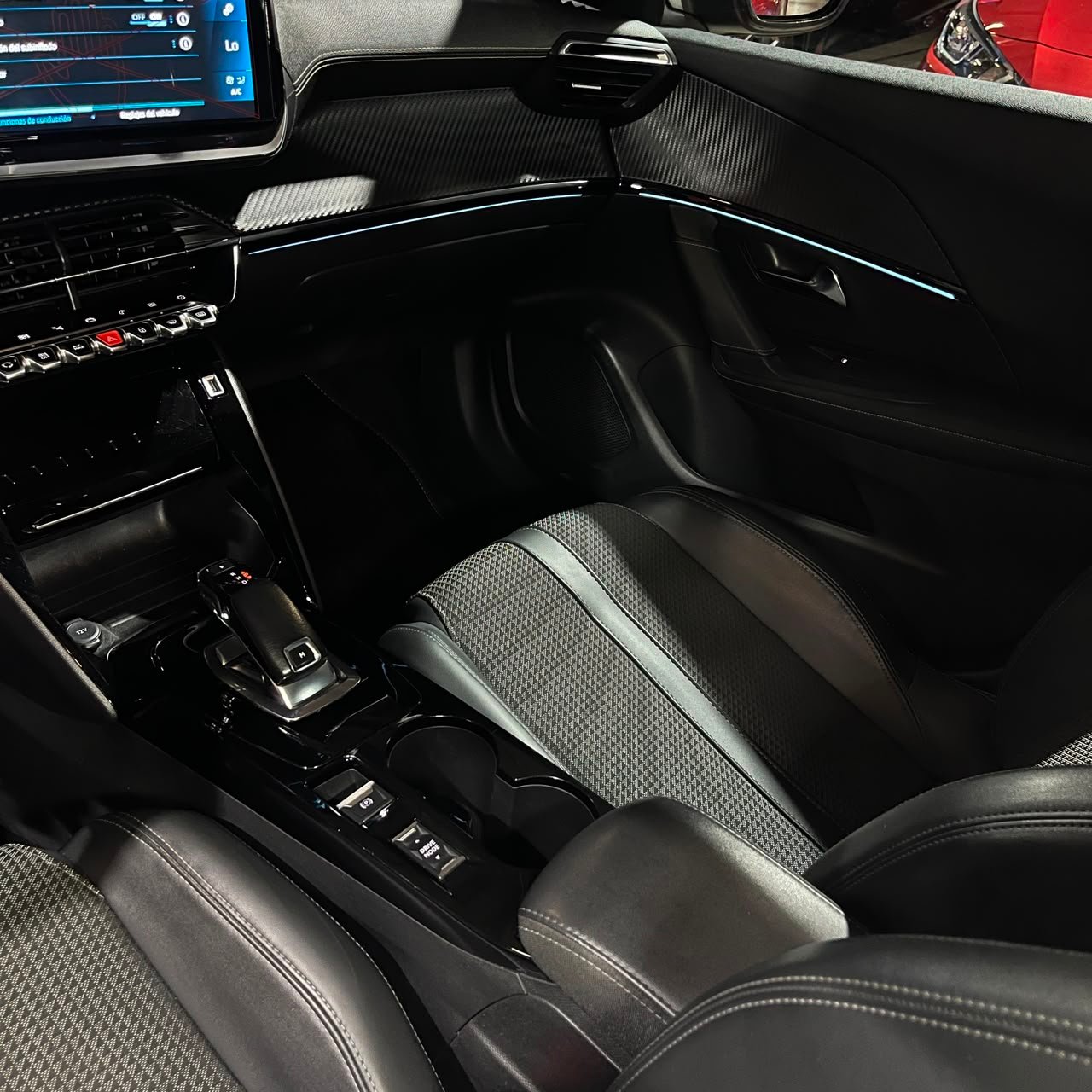 Peugeot 2008 Gt line Año<br>2022<br>$86.980.000 - Imagen 15