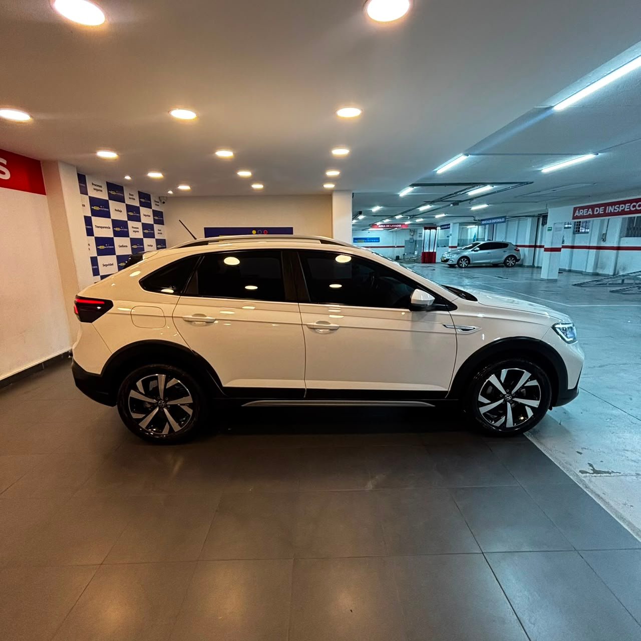 Volkswagen Nivus Highline<BR>2022<BR>79.980.000 - Imagen 5