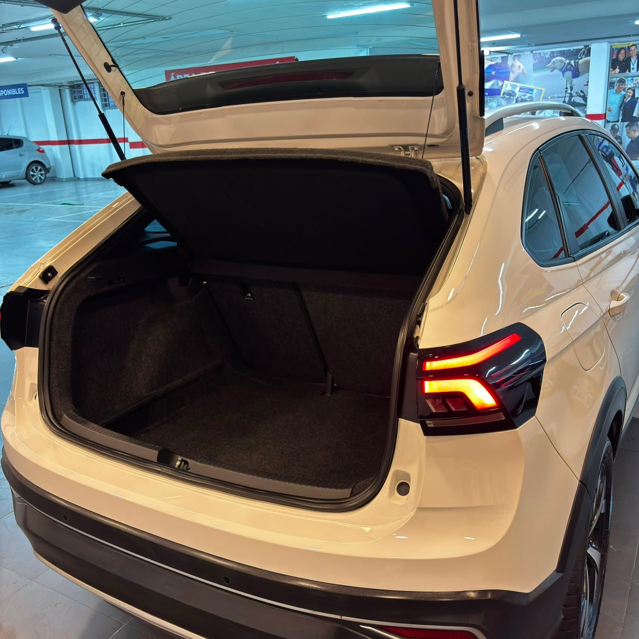 Volkswagen Nivus Highline<BR>2022<BR>79.980.000 - Imagen 20
