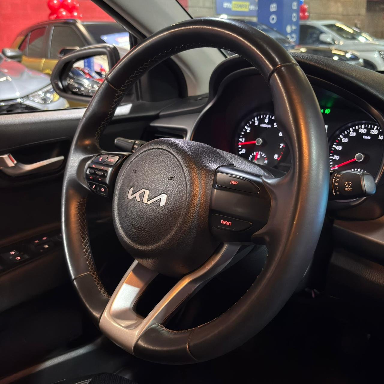 Kia Rio zenith<br>2023<br>$71.980.000 - Imagen 17