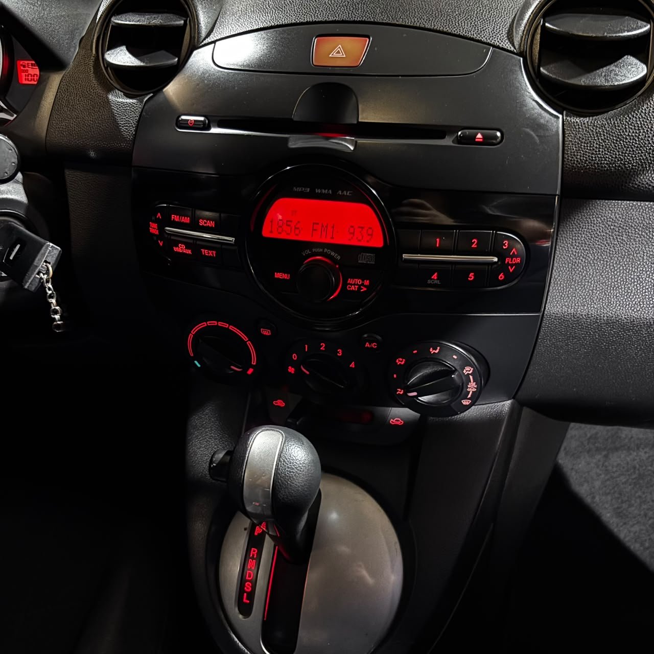 Mazda 2 Hatchback<BR>2015<BR>$45.980.000 - Imagen 15